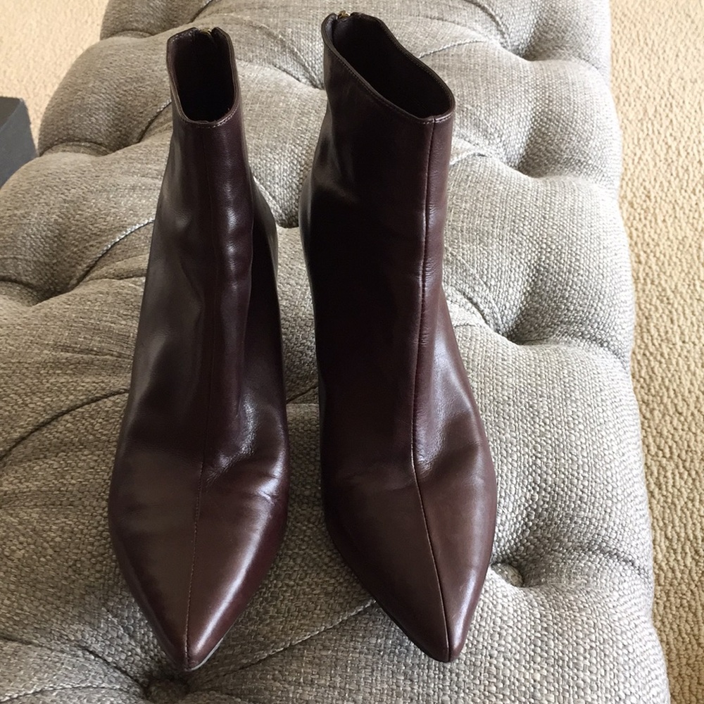 Via Spiga boot with kitty cat heel